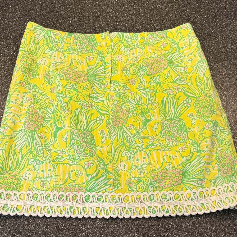 Lilly Pulitzer Yellow and Green Mini Skirt with Lace Trim - size 12 - Picture 4 of 6